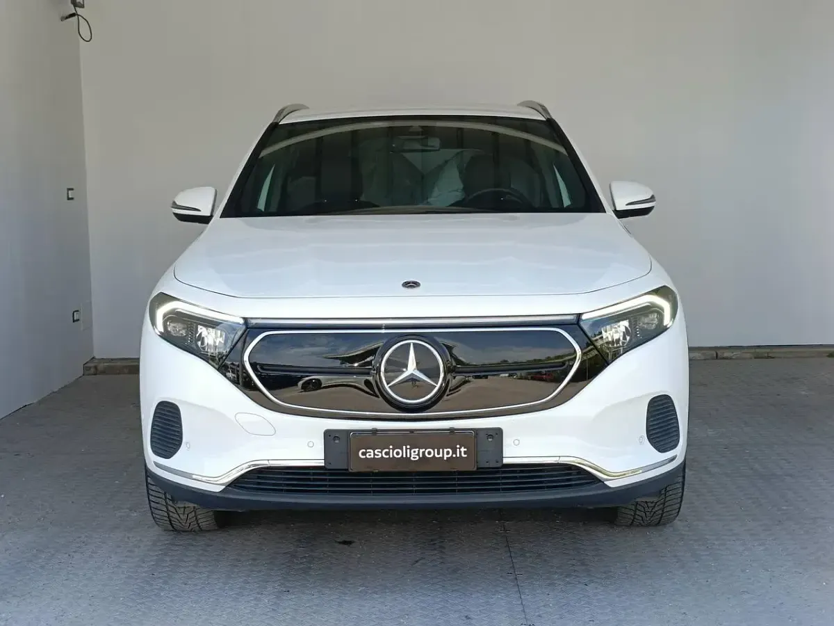 Usata Mercedes EQA300 139 kW (189 CV) 2022 Bianco SUV