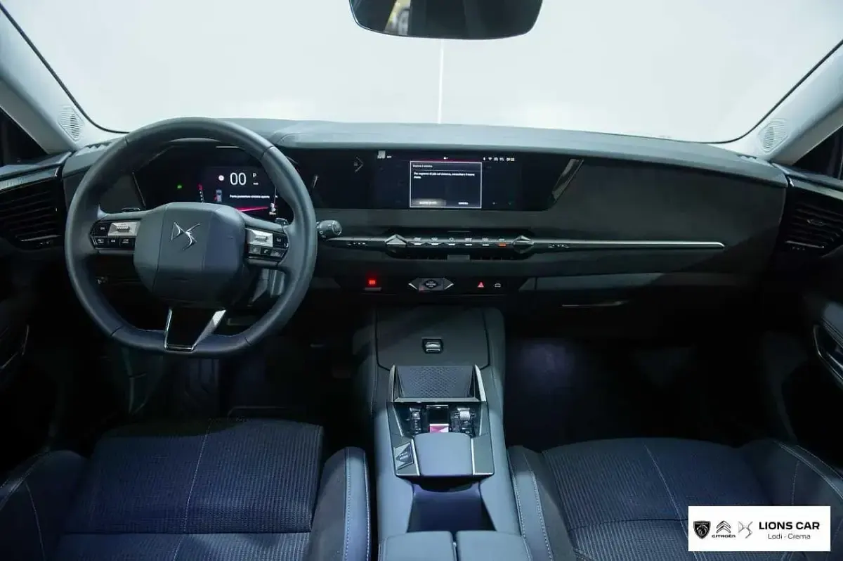 Nuova DS Automobiles DS4 131 CV (96 kW) 2026 Grigio Berlina