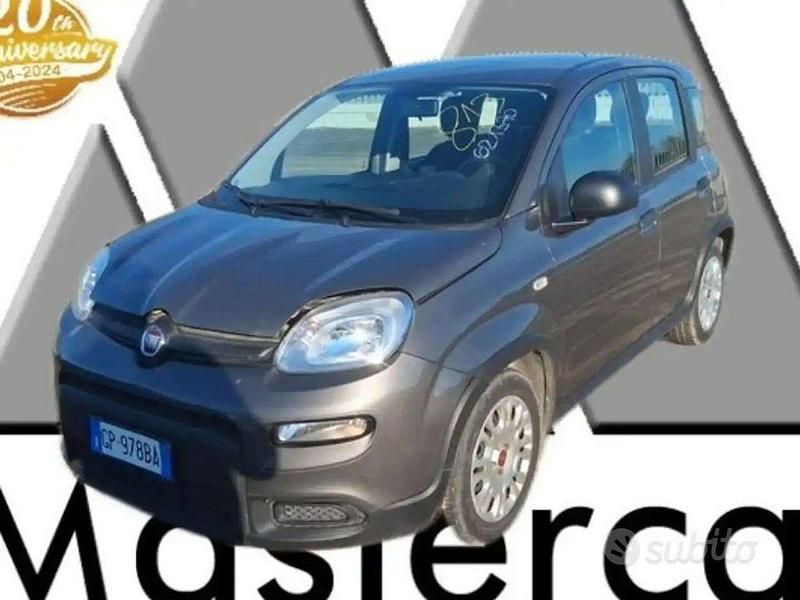 Usata Fiat Panda 70 CV (51 kW) 2023 Grigio maestro metallizzato Utilitaria