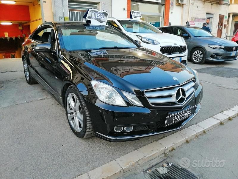 Usata Mercedes E220 169 CV (124 kW) 2012 Nero Coupé