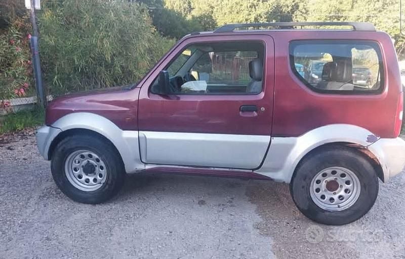 Usata Suzuki Jimny 80 CV (58 kW) 1999 SUV