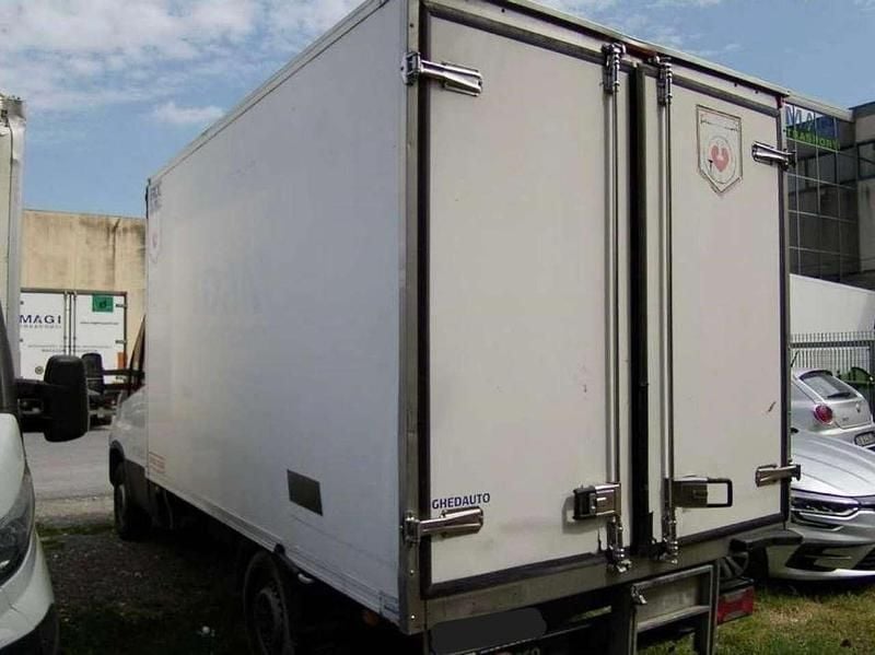 Usata Iveco Daily 160 CV (117 kW) 2017 Bianco Furgone