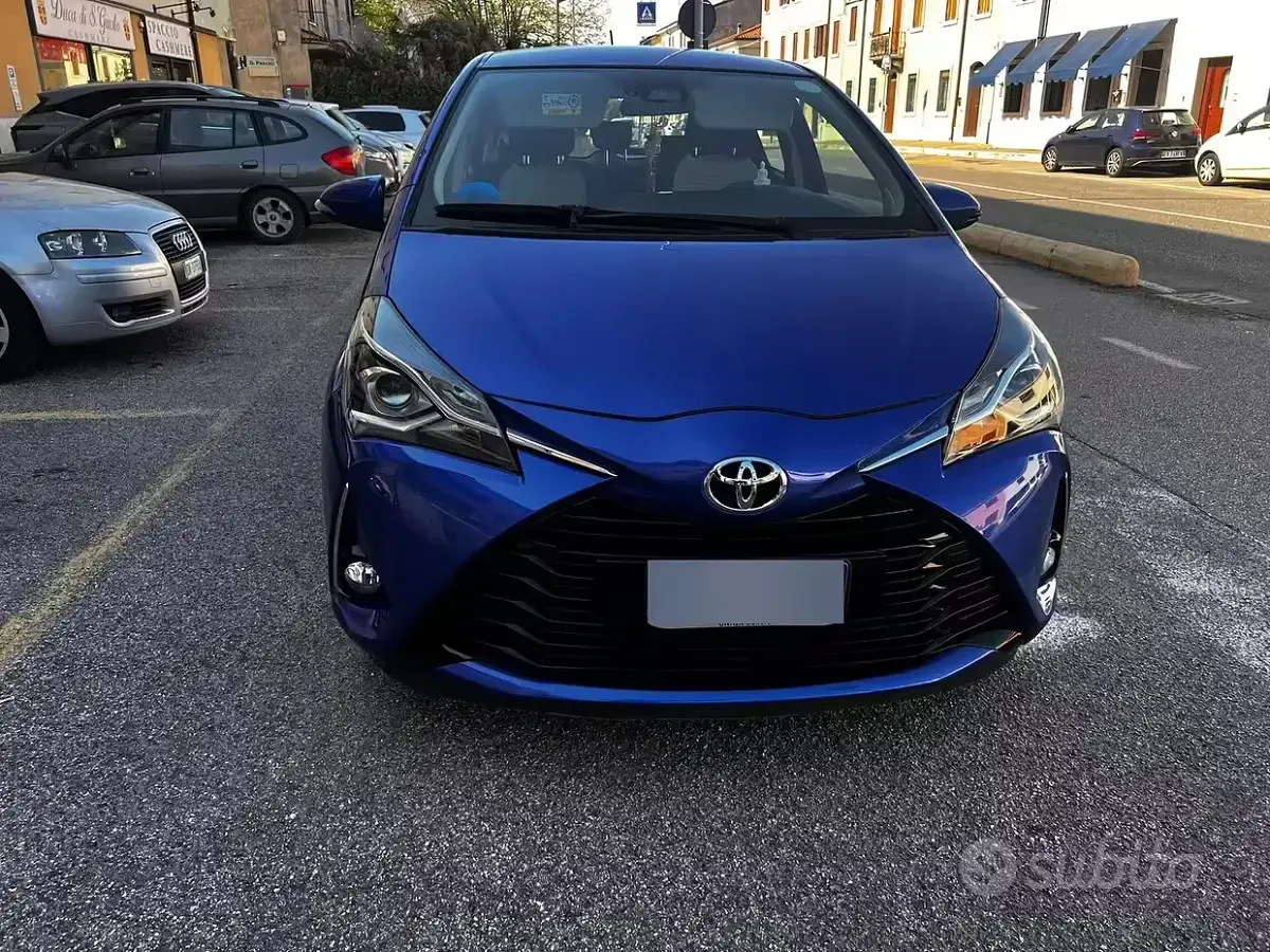 Usata Toyota Yaris 72 CV (52 kW) 2019 Bluazzurro Berlina