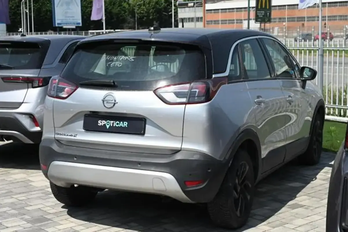 Usata Opel Crossland X Innovation 131 CV (96 kW) 2019 Grigio SUV