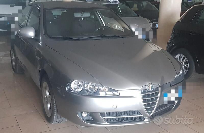Grigio Usata 2010 Alfa Romeo 147 Progression Due volumi | 4400 € (Cara) - Immagine 1/4