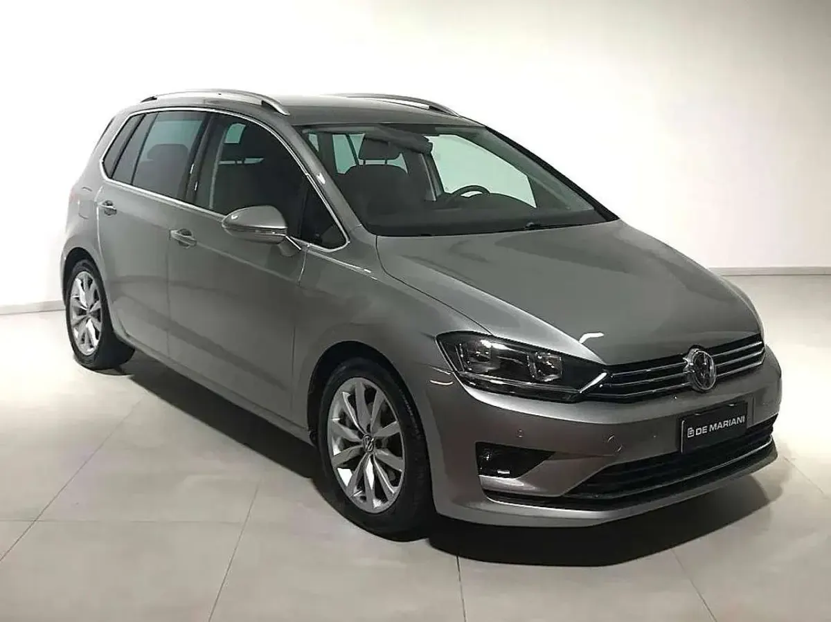 Usata VW Golf Sportsvan Comfortline 110 CV (80 kW) 2016 Argento Monovolume
