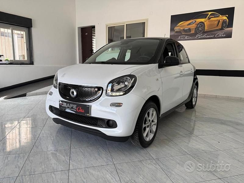 Usata Smart ForFour Passion 71 CV (52 kW) 2016 Bianco Utilitaria