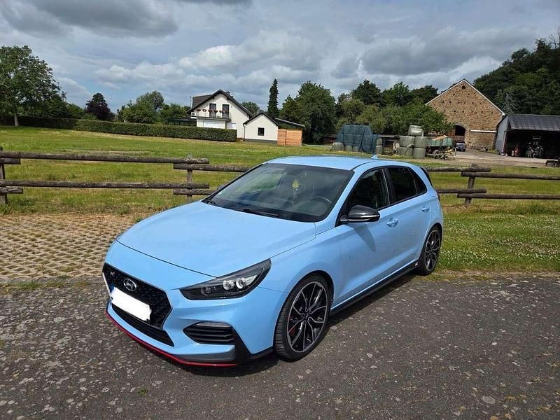 Blu/azzurro Usata 2018 Hyundai i30 N Performance Tre volumi | 24.700 € (Buon prezzo) - Immagine 1/4