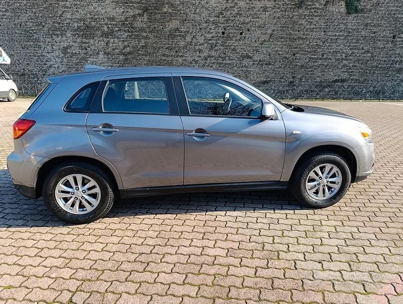 Usata Mitsubishi ASX Inform 117 CV (86 kW) 2019 Grigio SUV