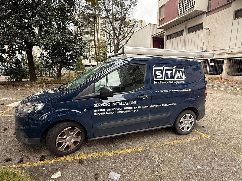 Usata Ford Transit Trend 101 CV (74 kW) 2022 Blu/azzurro Furgone