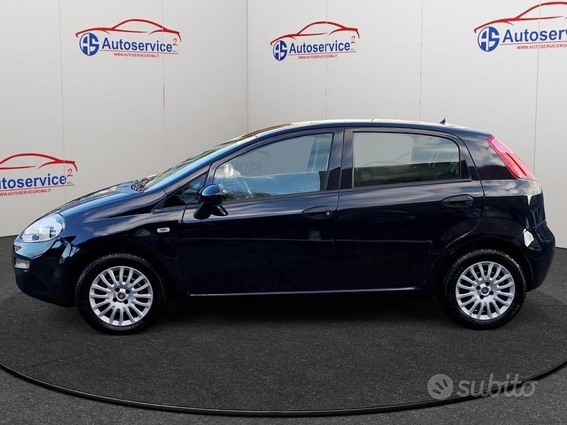 Usata Fiat Punto Lounge 2015 Blu Utilitaria