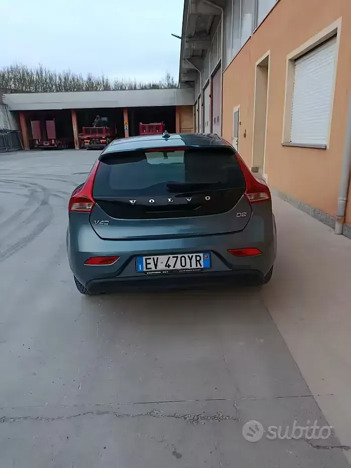 Usata Volvo V40 2014 Blu Berlina