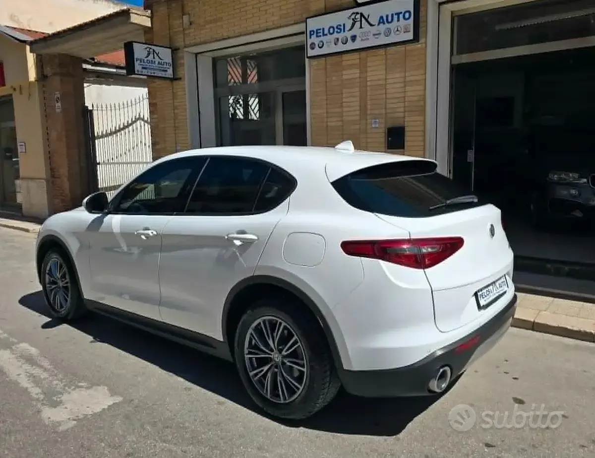 Usata Alfa Romeo Stelvio Super 150 CV (110 kW) 2019 Bianco SUV