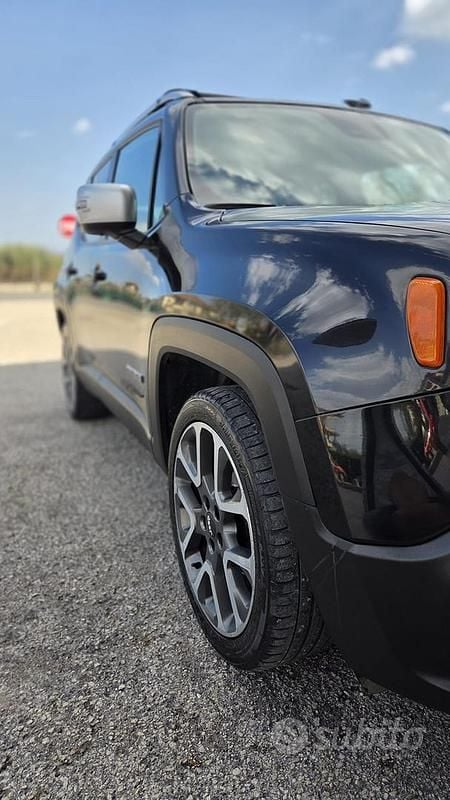 Usata Jeep Renegade Limited 120 CV (88 kW) 2015 Nero SUV