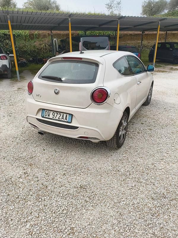 Usata Alfa Romeo MiTo Distinctive 120 CV (88 kW) 2009 Bianco Utilitaria