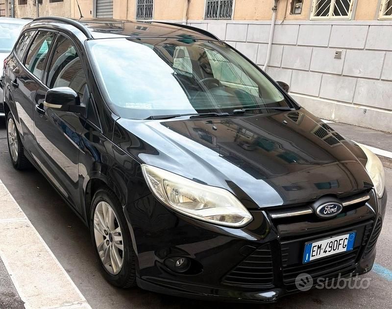 Usata Ford Focus 90 CV (66 kW) 2012 Nero Station wagon