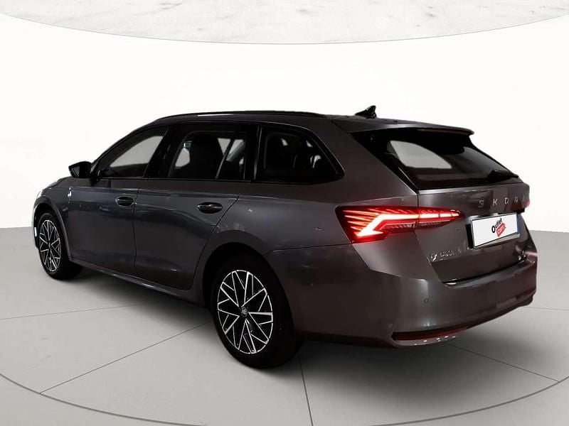 Usata Skoda Octavia Selection 150 CV (110 kW) 2025 Grigio graphite metallizzato Station wagon
