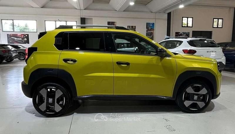 Nuova Fiat Grande Panda Icon 101 CV (74 kW) 2025 Giallo limone Utilitaria