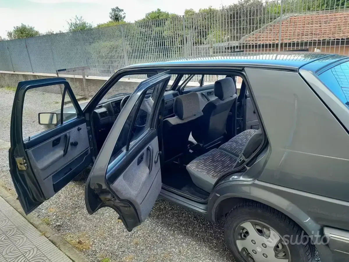 Usata VW Golf II 73 CV (53 kW) 1985 Grigio Utilitaria