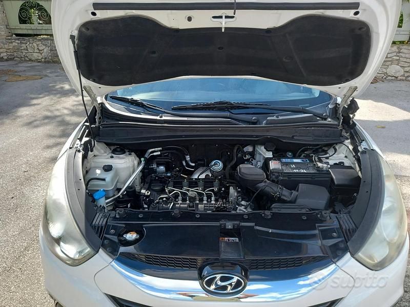 Usado Hyundai ix35 116 CV (85 kW) 2013 Blanco SUV