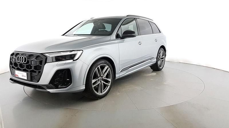Usata Audi Q7 S-Line 286 CV (210 kW) 2024 Argento satellite SUV