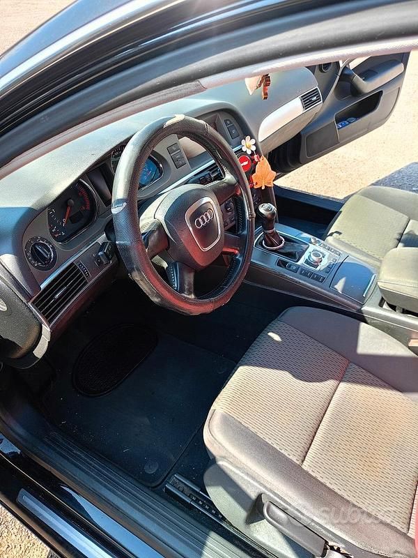 Usata Audi A6 140 CV (102 kW) 2005 Nero Station wagon