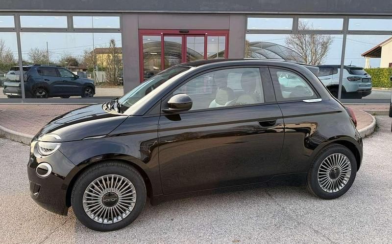 Nuova Fiat 500 65 CV (47 kW) 2026 Nero onyx Berlina