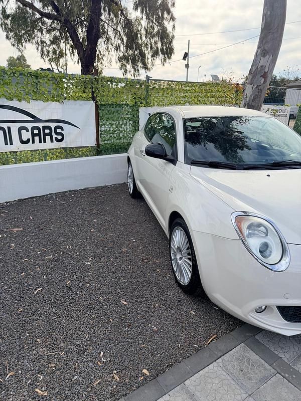 Usata Alfa Romeo MiTo Distinctive 95 CV (69 kW) 2010 Bianco Utilitaria