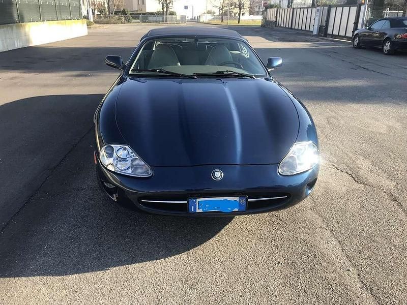 Usata Jaguar XK8 284 CV (208 kW) 1997 Blu/azzurro Coupé