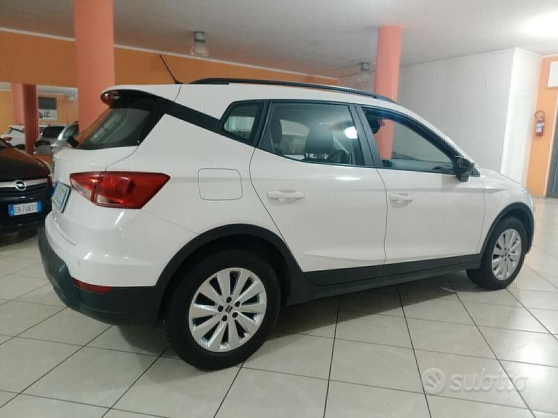 Usata Seat Arona Style 89 CV (65 kW) 2022 Bianco SUV