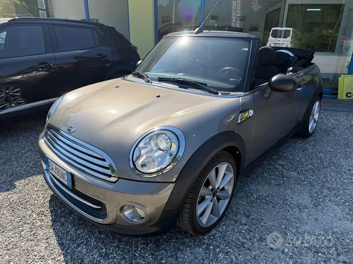 Usata Mini Cooper Roadster 122 CV (89 kW) 2014 Grigio Cabrio