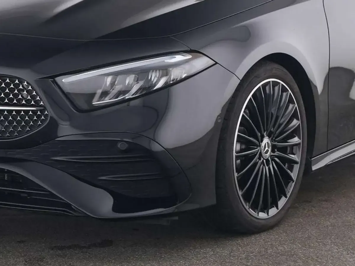 Usata Mercedes A180 Advanced 136 CV (100 kW) 2025 Nero cosmo Berlina