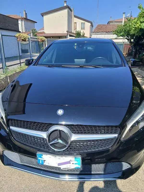 Usata Mercedes A180 Business 109 CV (80 kW) 2017 Utilitaria
