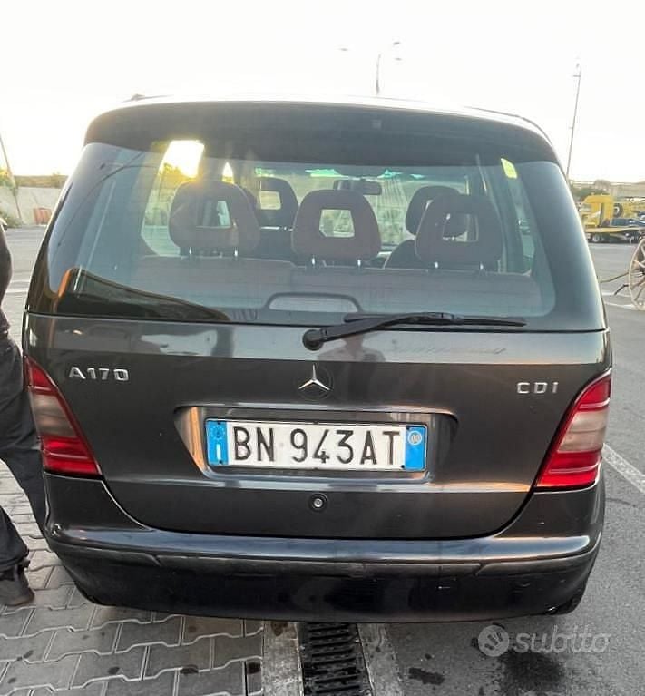 Usata Mercedes A170 95 CV (69 kW) 2000 Nero Monovolume