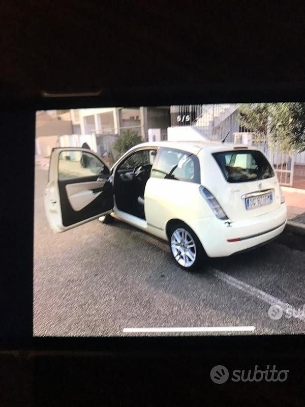 Bianco Usata 2007 Lancia Ypsilon Due volumi | 2200 € - Immagine 1/4