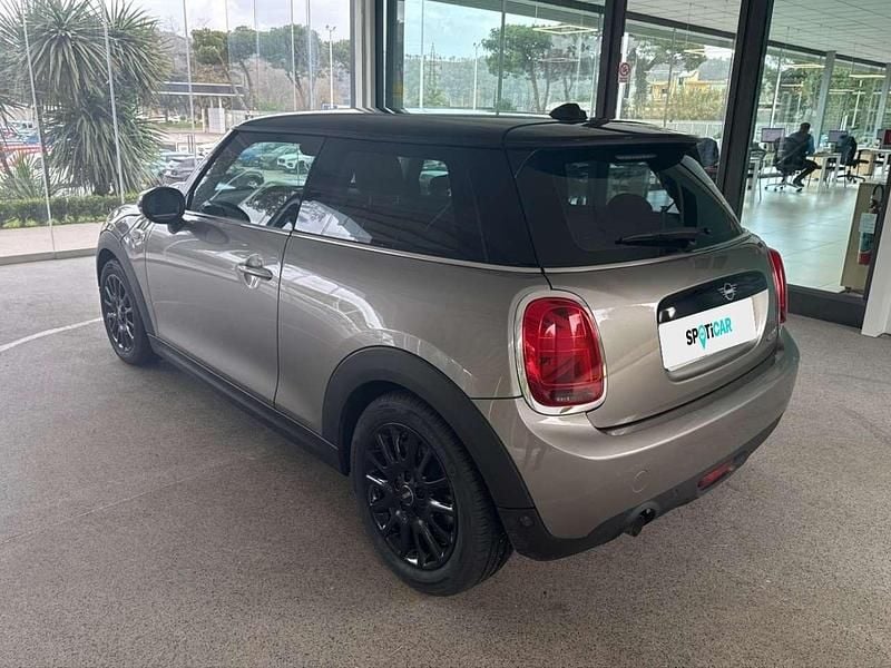 Usata Mini ONE 75 CV (55 kW) 2020 Grigio Utilitaria