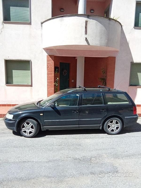Usata VW Passat 90 CV (66 kW) 1999 Nero Station wagon