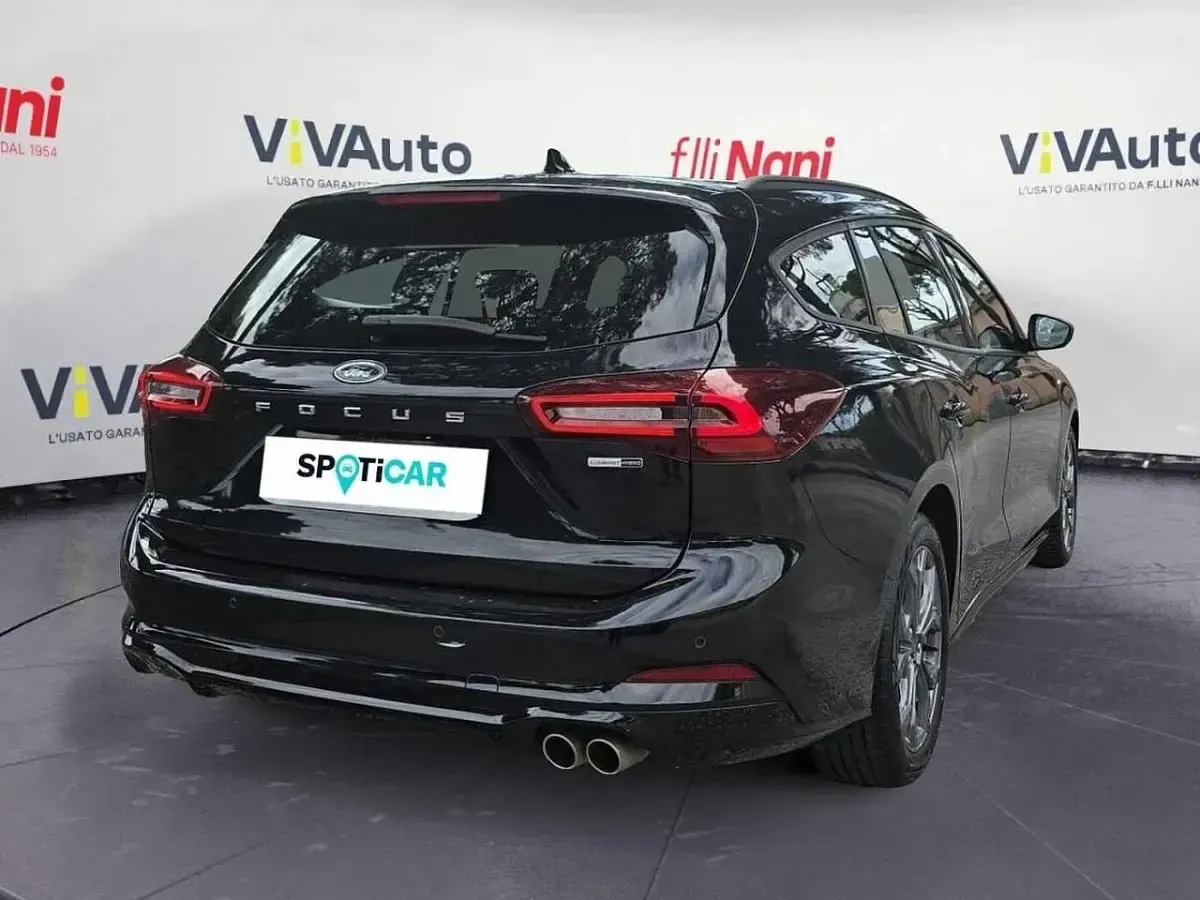 Usata Ford Focus ST-Line 125 CV (91 kW) 2022 Nero Station wagon