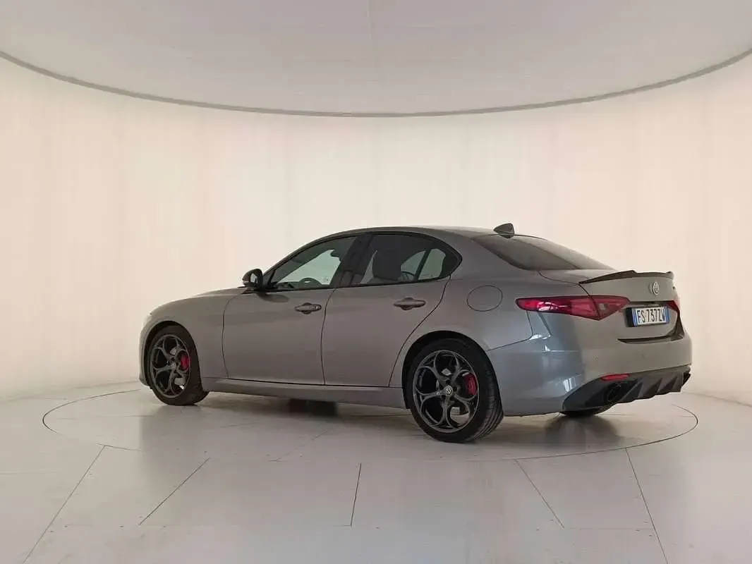 Usata Alfa Romeo Giulia Tech Edition 200 CV (147 kW) 2018 Grigio Berlina