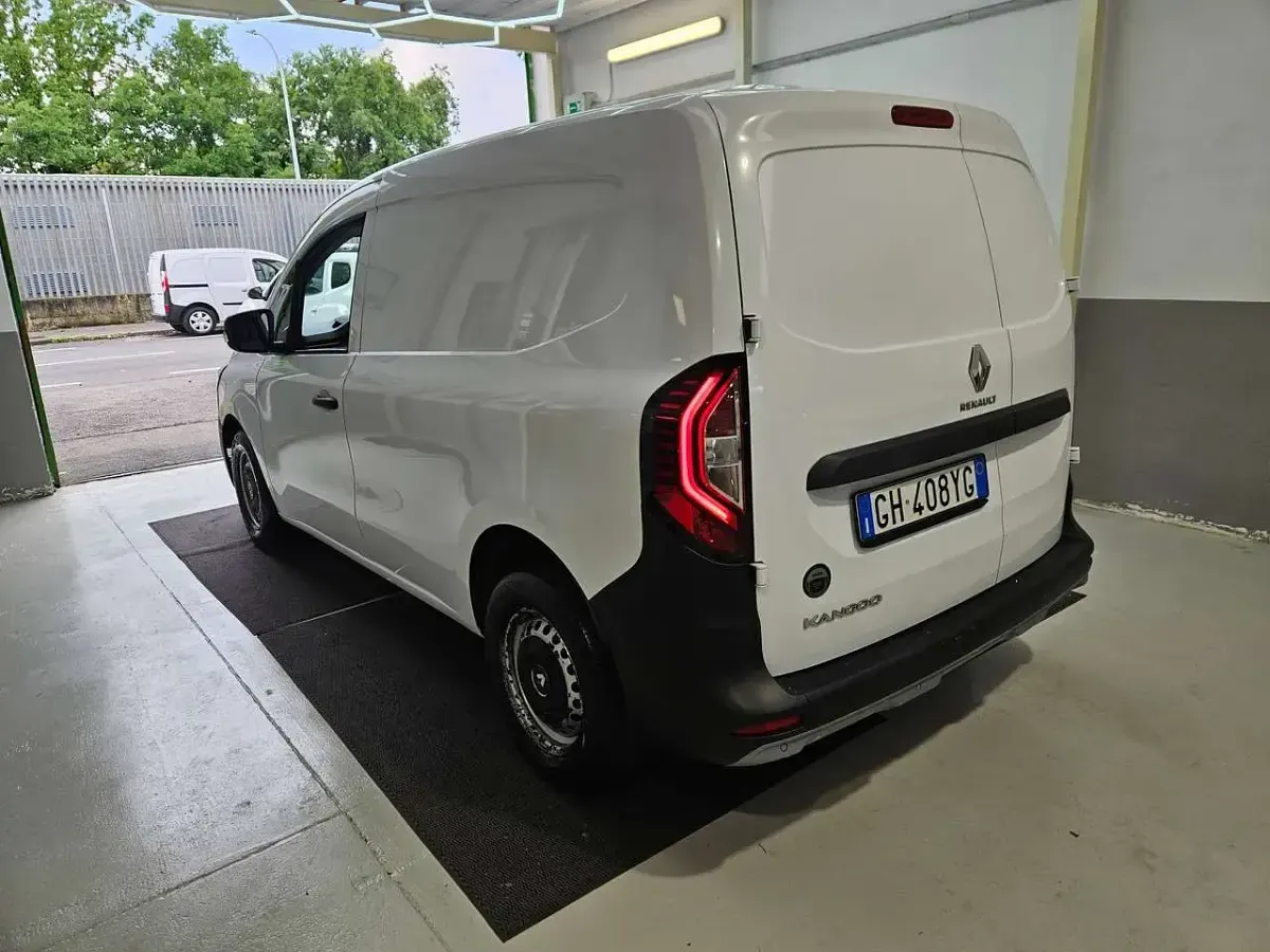Usata Renault Kangoo Edition One 95 CV (69 kW) 2022 Bianco Monovolume