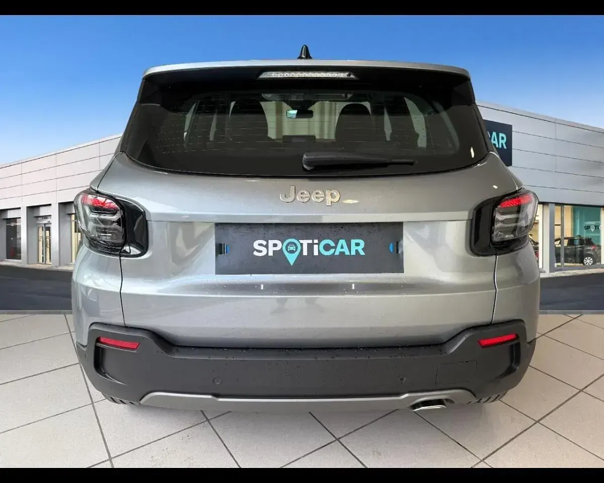 Nuova Jeep Avenger Longitude 101 CV (74 kW) 2026 Grigio SUV