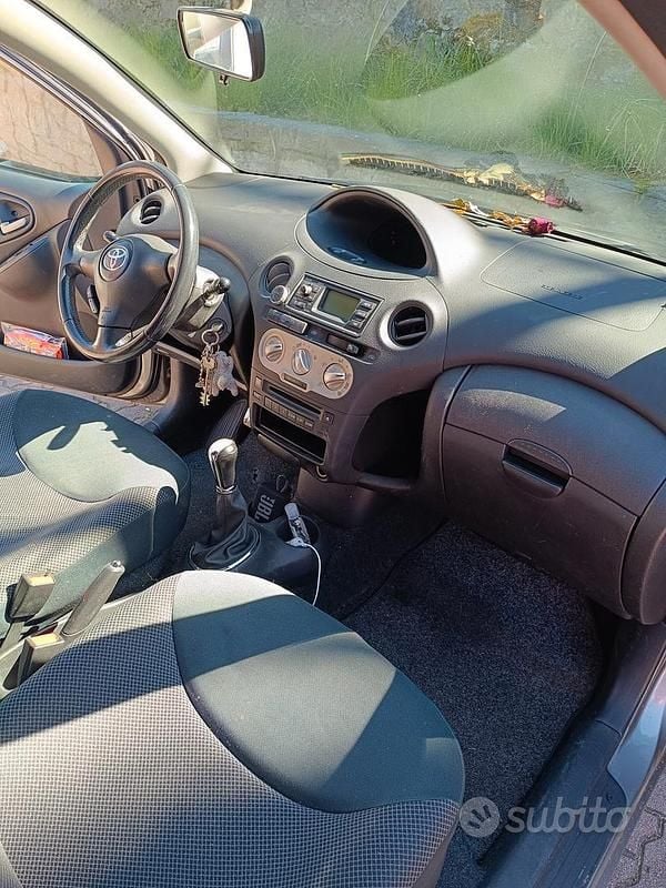 Usata Toyota Yaris 2005 Berlina