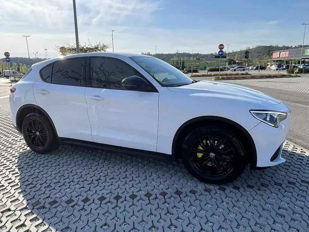 Usata Alfa Romeo Stelvio Super 160 CV (117 kW) 2021 Bianco SUV