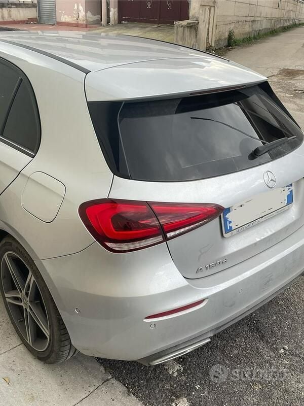 Usata Mercedes A180 Edition 116 CV (85 kW) 2022 Grigio Berlina