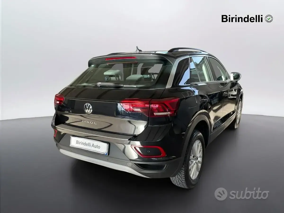 Usata VW T-Roc Life 110 CV (80 kW) 2022 Nero SUV