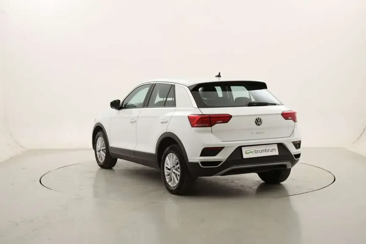 Usata VW T-Roc Life 110 CV (80 kW) 2021 Bianco SUV