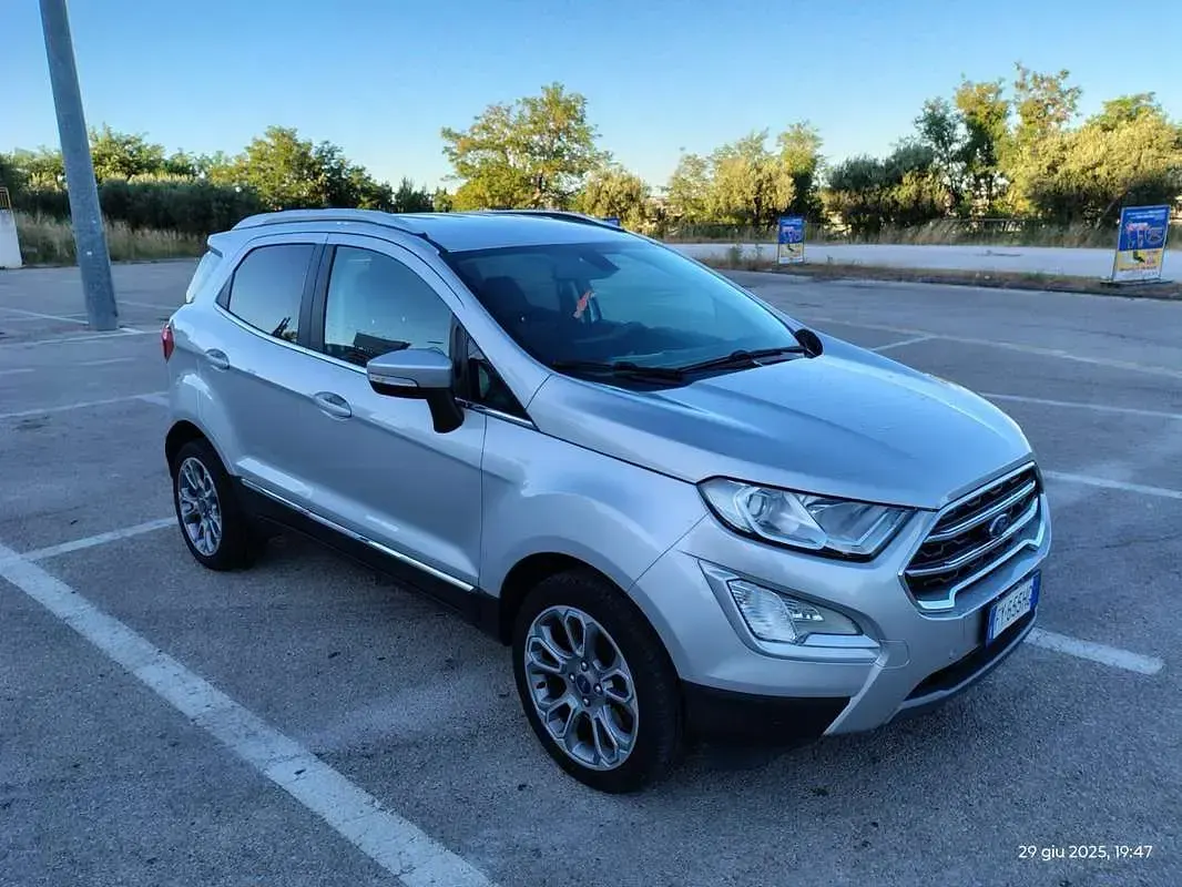 Usata Ford Ecosport Titanium 100 CV (73 kW) 2019 Grigio SUV