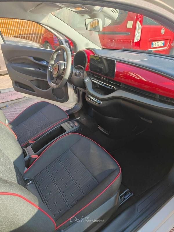 Usata Fiat 500e Red 42 kW (58 CV) 2023 Other Utilitaria