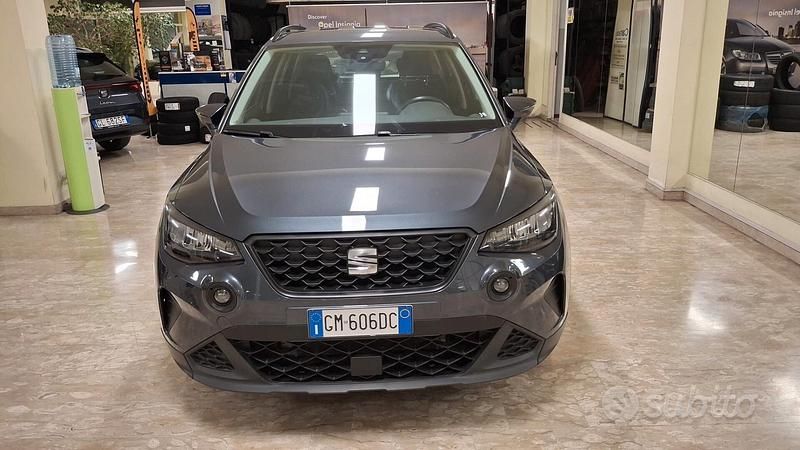 Usata Seat Arona Style 95 CV (69 kW) 2022 Grigio SUV