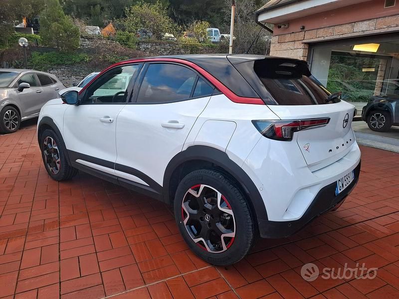 Usata Opel Mokka 100 CV (73 kW) 2024 Bianco SUV